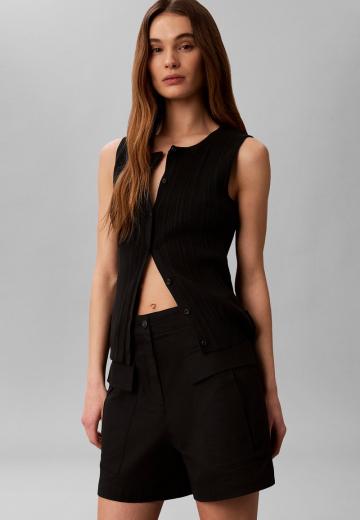 Брюки с накладными карманами