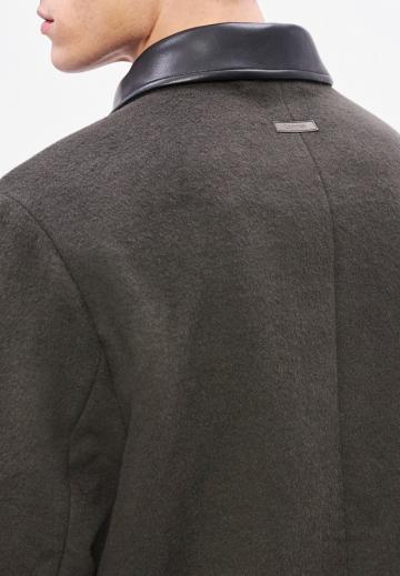 Короткое пальто