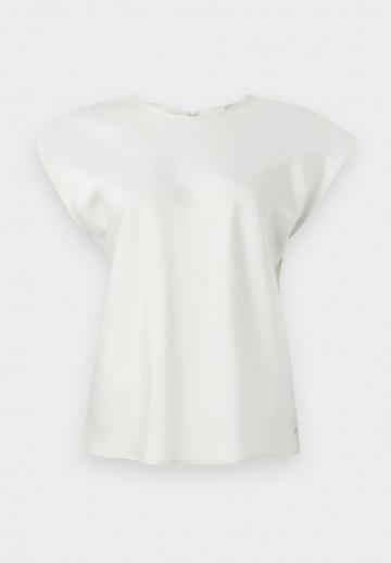 Атласная блузка