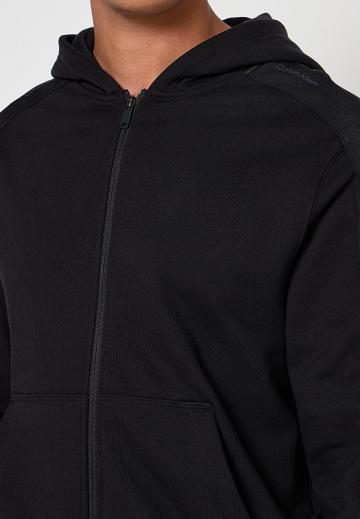 Спортивная кофта