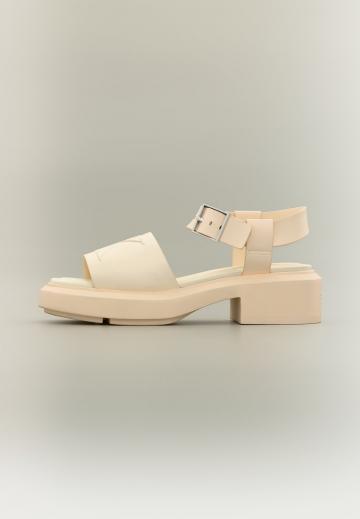 Босоножки на платформе