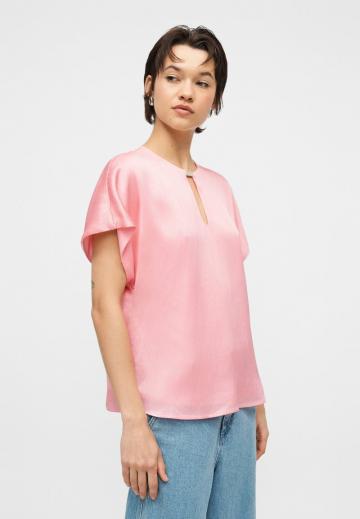 Атласная блузка