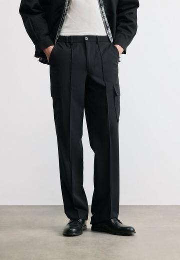 Брюки с накладными карманами