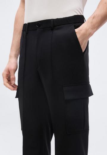 Брюки с накладными карманами