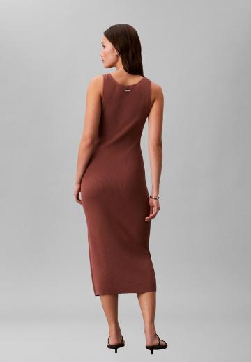 Вязаное платье