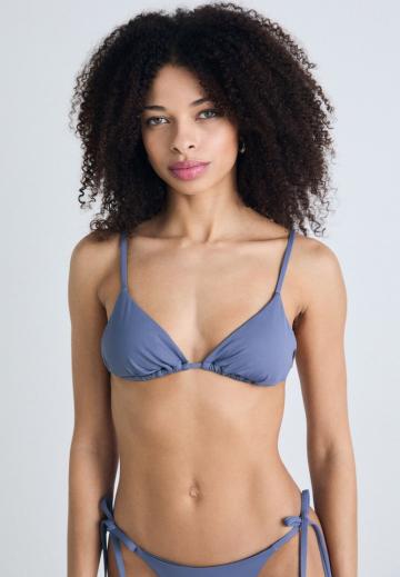 Треугольное бикини