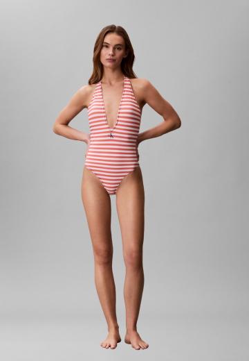 Слитный купальник