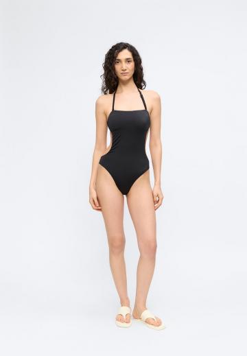 Слитный купальник