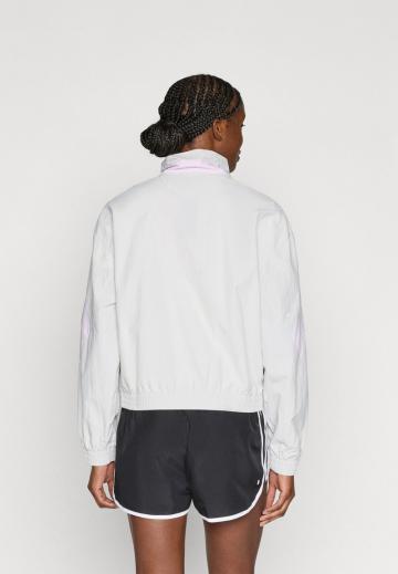 Спортивная куртка