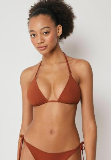 Треугольное бикини