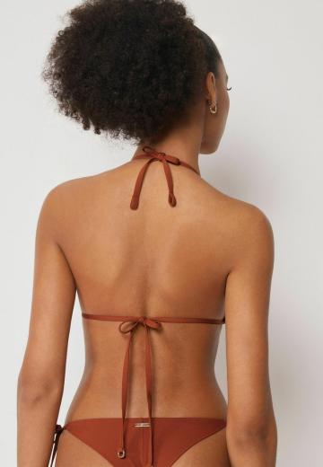 Треугольное бикини