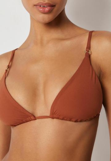 Треугольное бикини