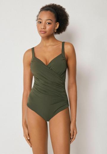 Слитный купальник