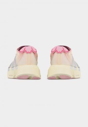 Беговые кроссовки