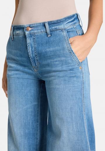 Свободные джинсы