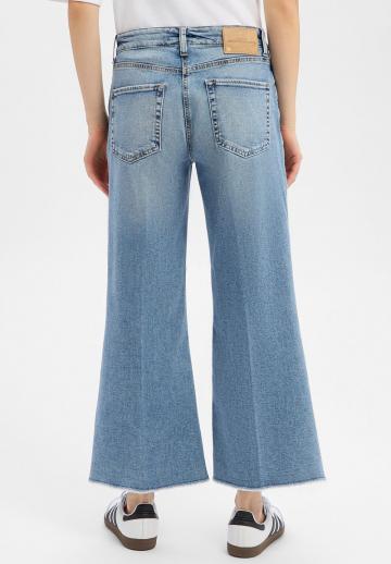 Клешеные брюки