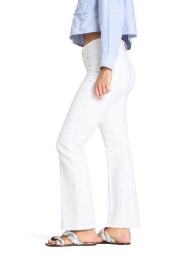 Клешеные джинсы