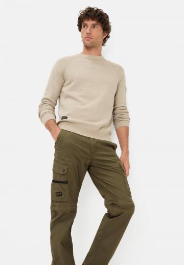 Брюки с накладными карманами