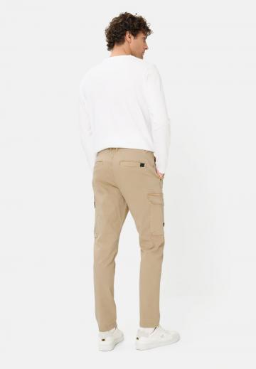 Брюки с накладными карманами