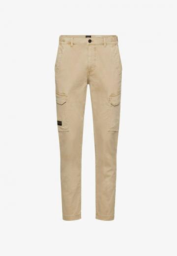 Брюки с накладными карманами