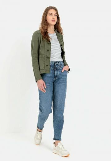 Короткие джинсы