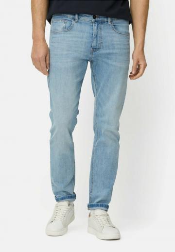 Узкие джинсы
