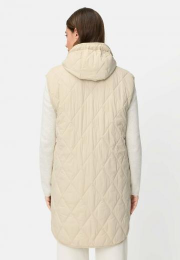 Длинный жилет