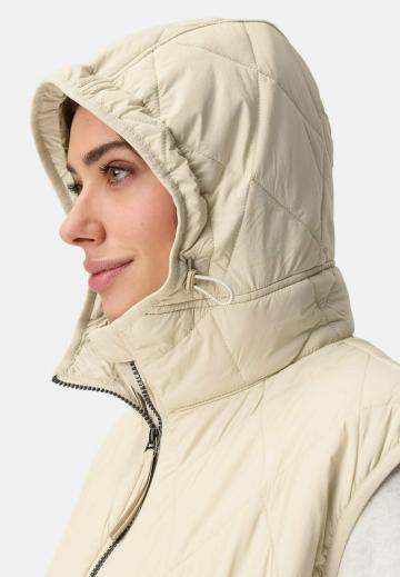 Длинный жилет