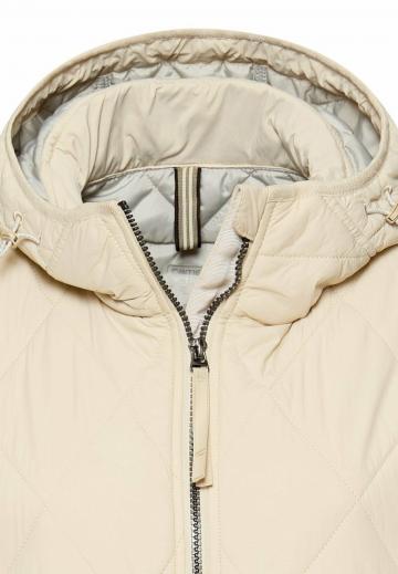 Длинный жилет