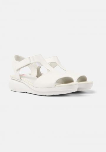 Босоножки на танкетке