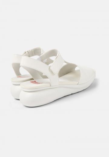 Босоножки на танкетке