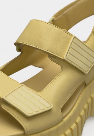 Босоножки на платформе