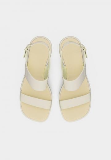 Босоножки на танкетке