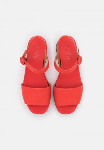 Босоножки на танкетке