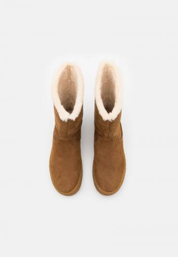 Зимние ботинки