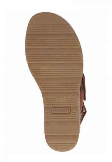 Босоножки на танкетке