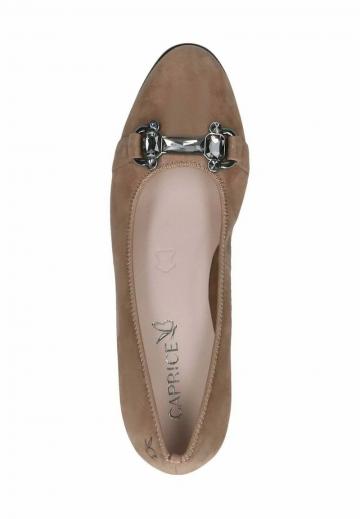 Туфли с высоким носом