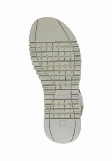 Босоножки на танкетке