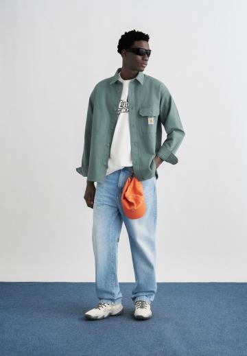 Прямые джинсы