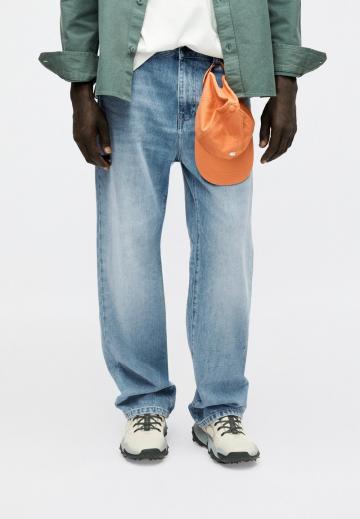 Прямые джинсы