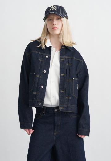 Джинсовая куртка
