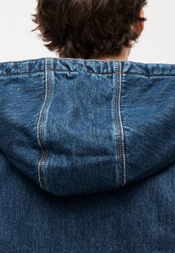 Джинсовая куртка