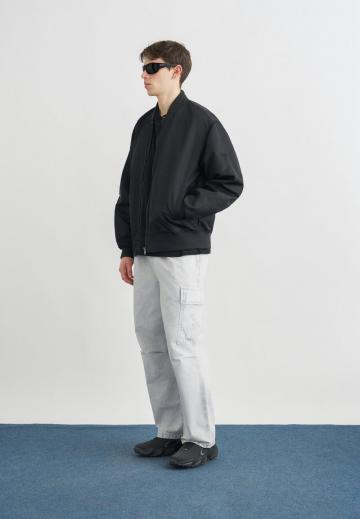 Брюки с накладными карманами