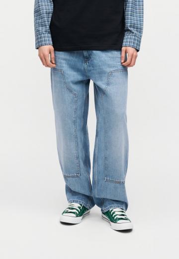 Прямые джинсы