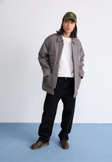 Свободные джинсы