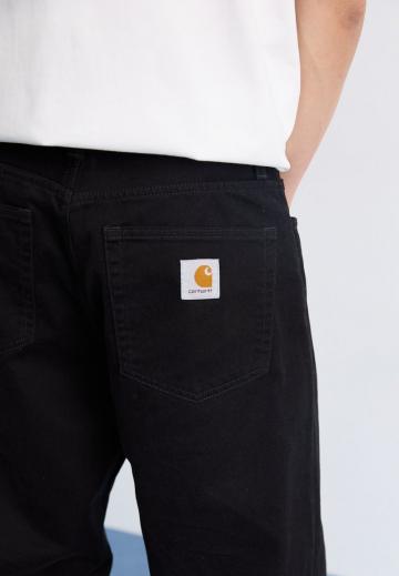 Свободные джинсы