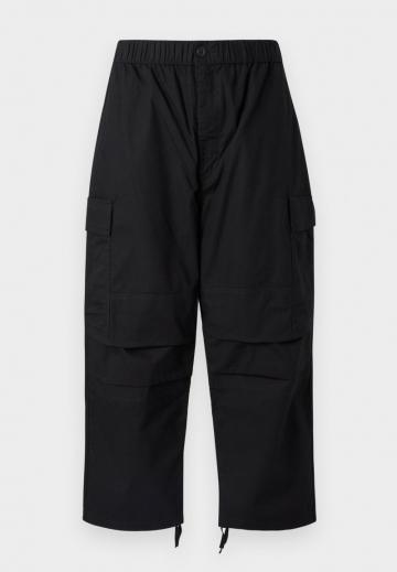 Брюки с накладными карманами