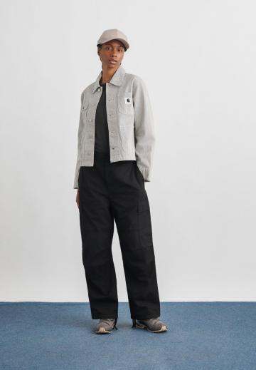 Брюки с накладными карманами