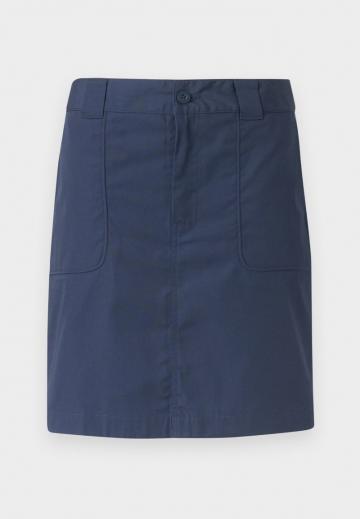 Юбка с накладными карманами
