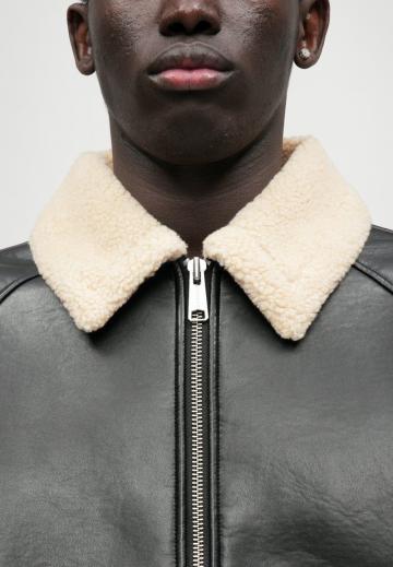 Кожаная куртка